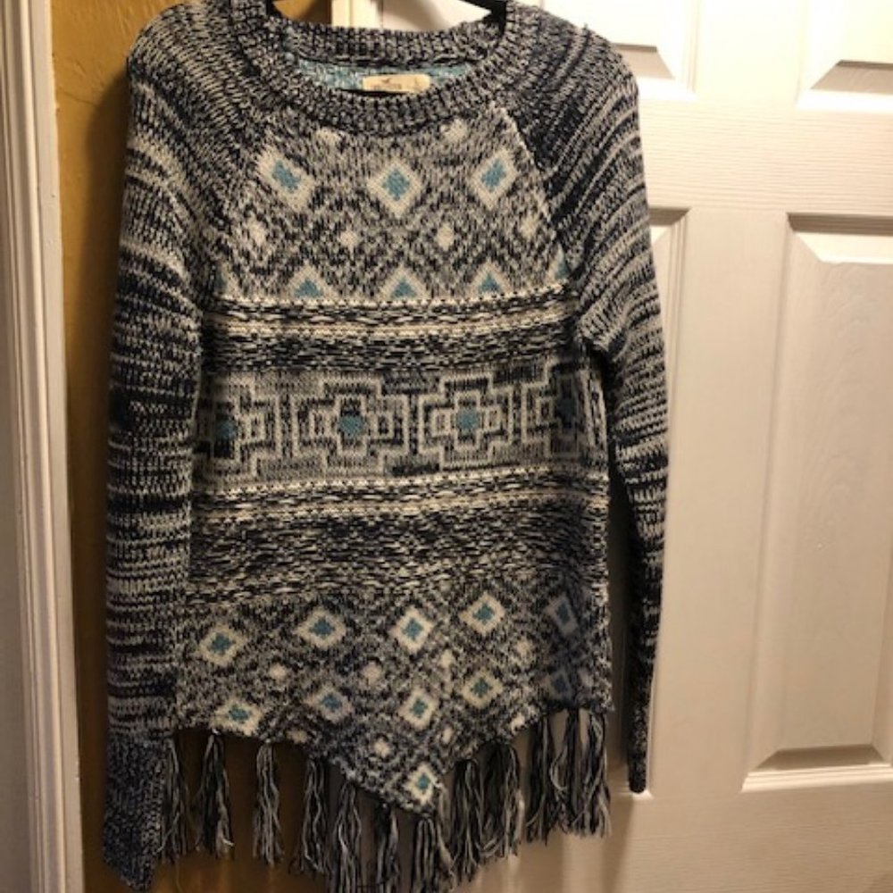 Hollister Grey and Aqua Aztec Crew neck sweater, size large, great condition